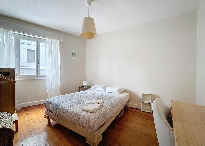 Grand T2 Tres Fonctionnel A Deux Pas Du Centre - Morel Ladeuil *